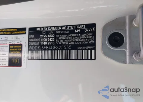 2016 Mercedes-Benz E 400 z USA, uszkodzony, nr VIN WDDKJ6FB4GF325555